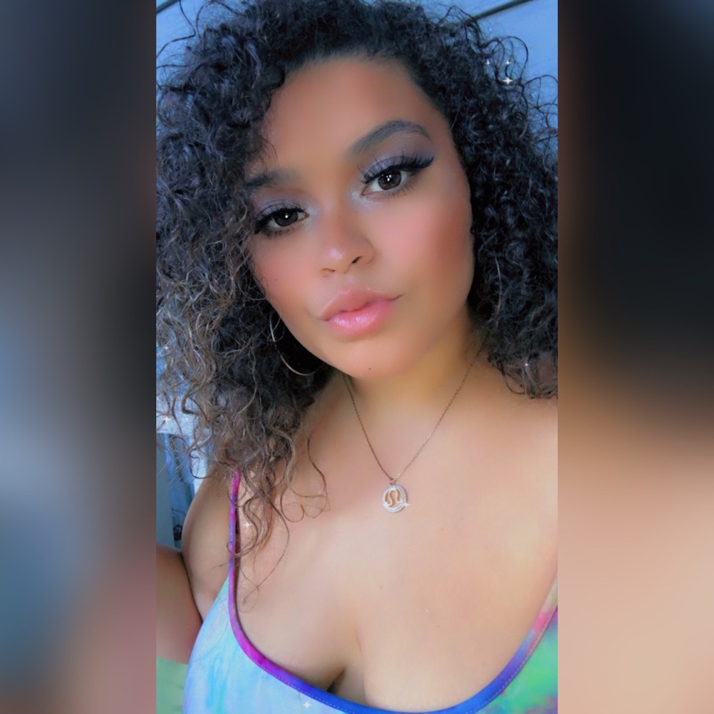 Meet your Posher, Aysiah